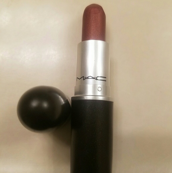 mac sophisto lipstick